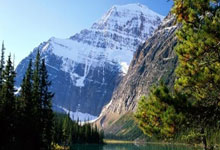 C7娱乐官网：领先12分也不保险！英超战火重燃，三大隐患困扰红军，还真输不的.